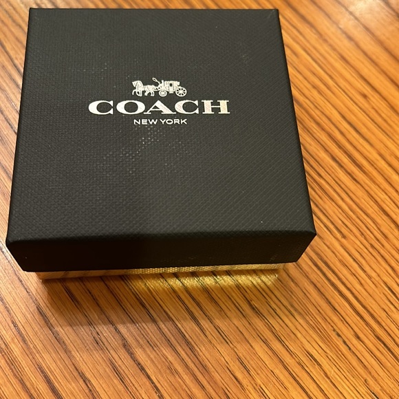 Scottie Dog Coach Necklace - Picture 4 of 5